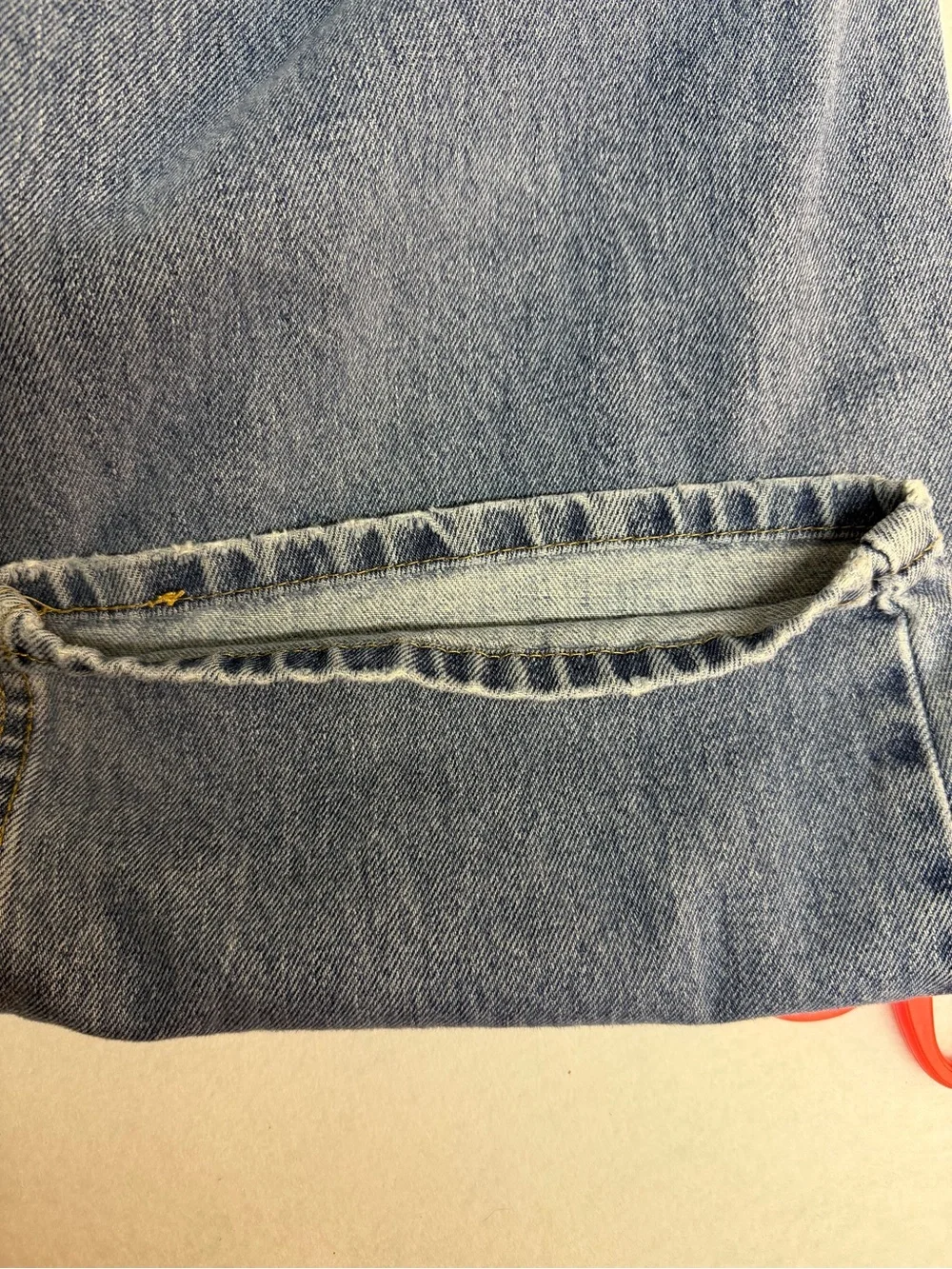 Levi Strauss 550 men’s size 50x32